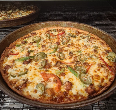 Spicy Meatballs Feast Pizza (Bbq Sauce)