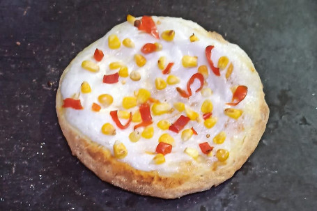 Red Peper And Corn Pizza