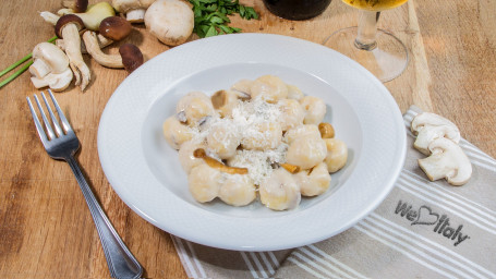 Gnocchi With Mushrooms Cream