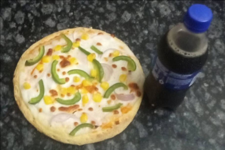 Veggie Lovers Pizza [7 Inches] With Coke [250 Ml]