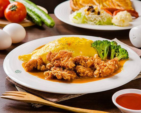 Kā Lī Táng Yáng Jī Dàn Bāo Fàn Frittata Di Riso Con Pollo Al Karaage E Curry