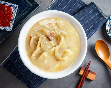Yù Mǐ Tāng Jiǎo Dumpling In Corn Soup