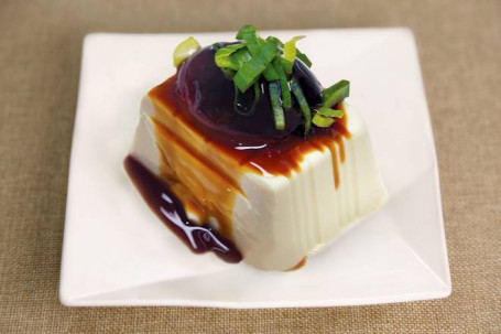 Pí Dàn Dòu Fǔ Geconserveerd Ei Met Tofu
