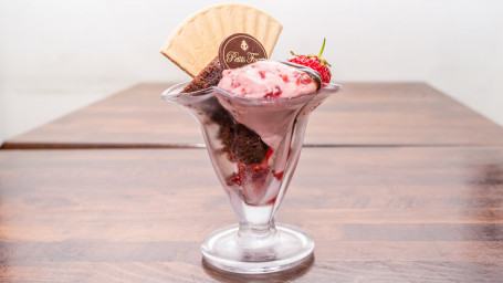 Framboise Triple Choc Brownie Sundae