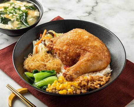 Zhà Jī Tuǐ Fàn Rice With Deep-Fried Chicken Drumstick