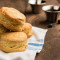Buttermilk bǐ sī jí Housemade Classic Biscuits