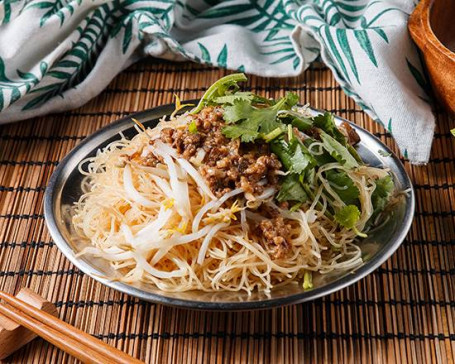 Chǎo Mǐ Fěn Stir-Fried Rice Noodles