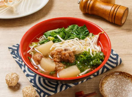 Luó Bó Pái Gǔ Sū Miàn Deep-Fried Pork Ribs Noodles With Daikon