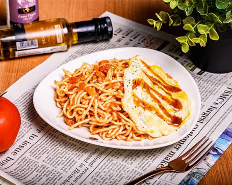 Ná Pō Lǐ Ròu Jiàng Yì Dà Lì Miàn Jí Dàn Napoli Spaghetti Bolognese Met Ei