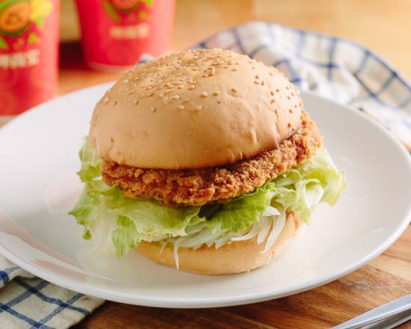 Yuán Wèi Jī Tuǐ Bǎo Burger With Crispy Chicken Drumstick