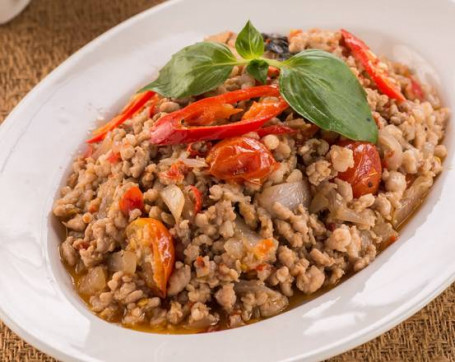 Dǎ Pāo Jī Ròu Stir-Fried Basil Chicken