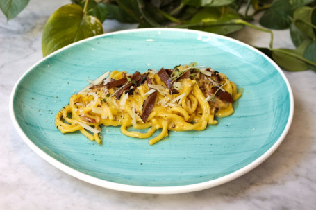 Spaghetti Alla Carbonara Con Tartufo