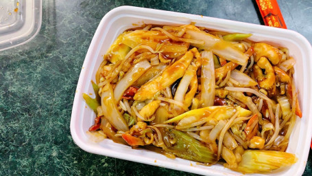 36. House Special Chow Mein Běn Lóu Chǎo Miàn