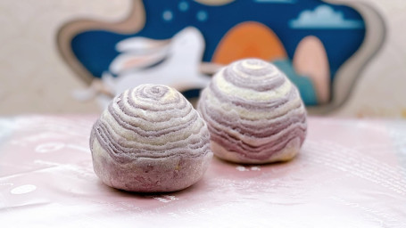 Taro Pastry (1 Count)