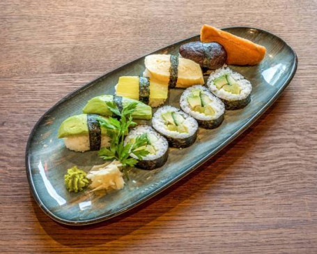 Sushi Vegetarisk (10 Bitar)