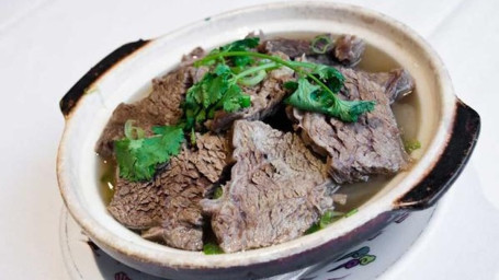 Beef Brisket Turnip In A Clay Pot Qīng Tāng Niú Ròu Bāo