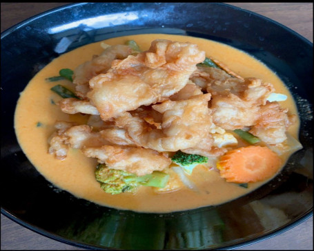 Crispy Chicken In Red Curry