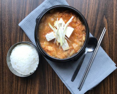 Kimchi Stew (Kimchi Jjigae) With Rice