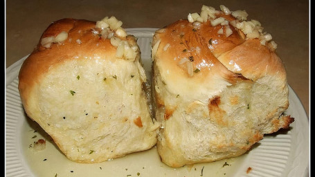 Our Famous Garlic Roll (6)