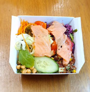 Salad Box With Smoked Salmon