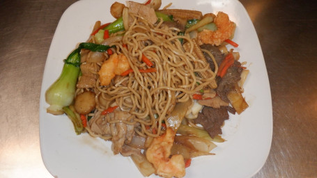 N7. Combination Chow Mein Or Chow Fun