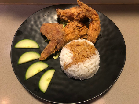 Fried Chicken Wings with Steamed Rice