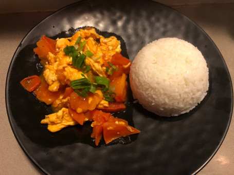 Stir Fried Tomato And Scrambled Eggs With Rice