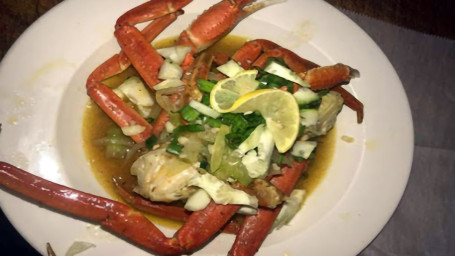 Steamed Snow Crabs Legs