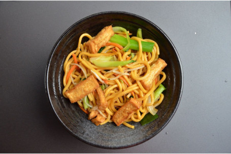 Vegetable Hokkien Noodles With Tofu