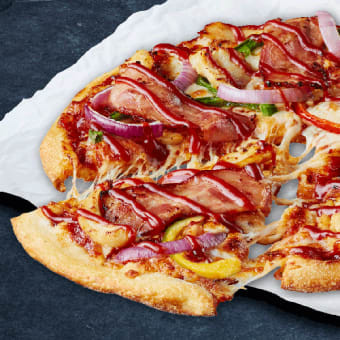 Pizza Al Pollo Con Pancetta Barbecue