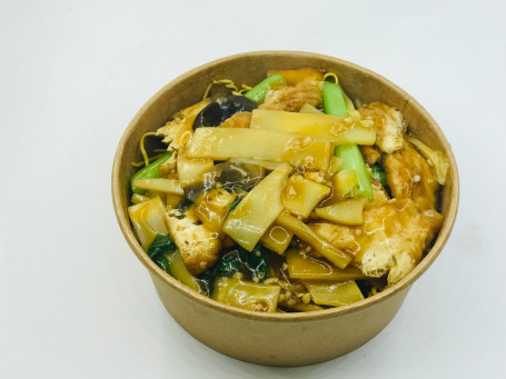 Crispy Fried Noodles With Tofu