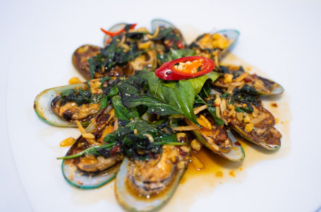 Mussels In Chilli Garlic