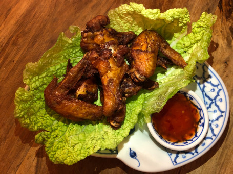 Spicy Crispy Chicken Wings Vientiane Style