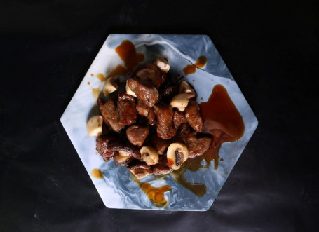 Wok Seared Wagyu Cubes With Black Pepper Sauce