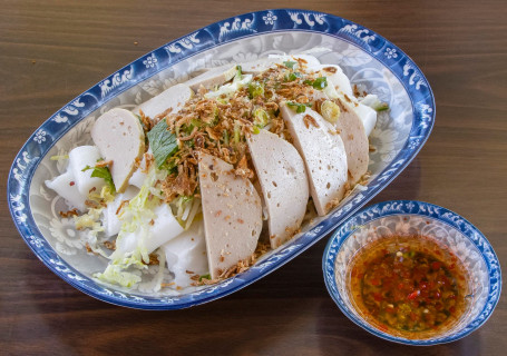 Vietnamese Steam Noodle With Pork