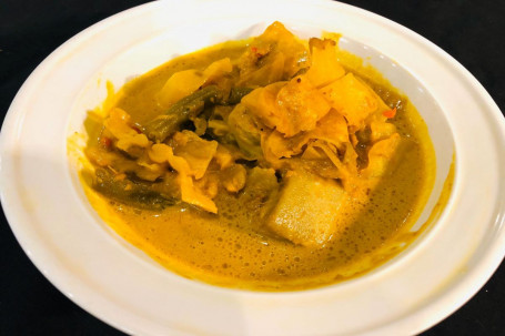 Jackfruit, Cabbage And Green Beans Curry