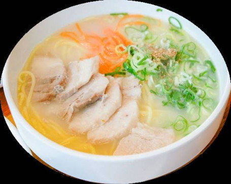 Pork Noodle Soup Ròu Sī Tāng Miàn