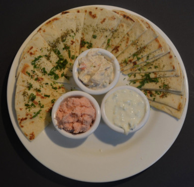 Mixed Dips With Pita Bread