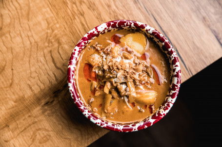 Massaman Curry Slow Cooked Beef (N)