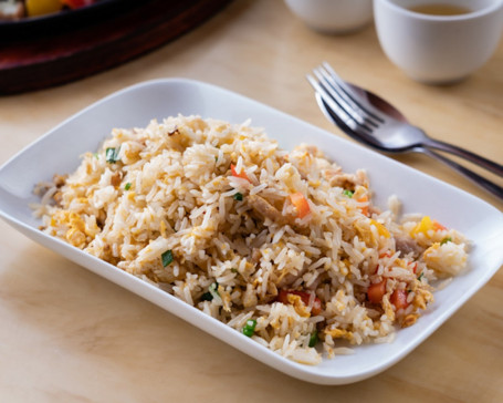 Shanghai Fried Rice With Diced Chicken