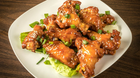 Bone-In Wings (8 Pieces)