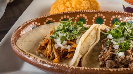 Mexican Style Tacos Pollo Tinga