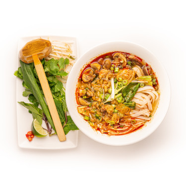 Spicy 3 Mushroom And Pak Choi Phở Noodle Soup (Vg/V/Gf)