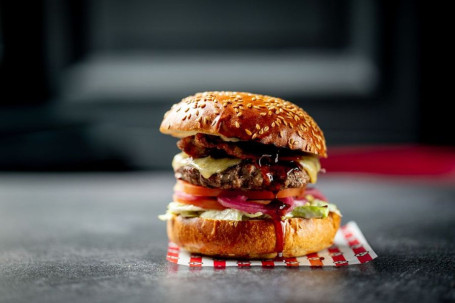 Piątkowy Glazurowany Burger Z Frytkami