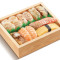 tè xuăn shòu sī shèng A gòng11jiàn Set sushi speciale A Totale 11 pezzi