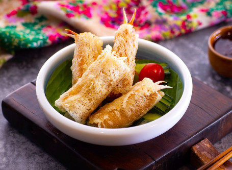 Wǎng Pí Xiè Ròu Chūn Juǎn (4Jiàn Netted Crab Meat Spring Roll (4Pcs