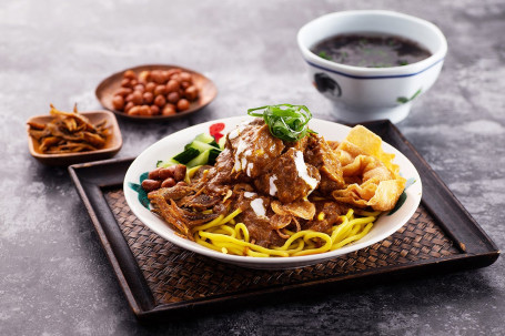 Bā Dōng Niú Ròu Gān Bàn Yóu Miàn Pèi: Zǐ Cài Tāng Rendang Beef W/ Yellow Noodle Seaweed Soup