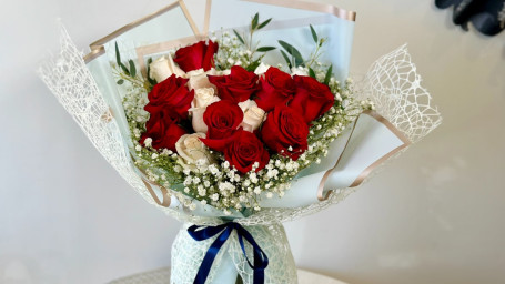 18 White And Red Roses Hand Bouquet