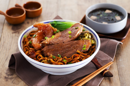 Bàn Jīn Bàn Ròu Má Là Bàn Miàn Braised Beef Tendon W/ Mala Dry Noodle