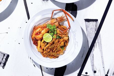 Fusilli With Seafood Tom Yum Hǎi Xiān Dōng Yīn Gōng Chǎo Luó Sī Fěn